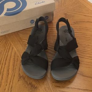 Women’s black sandals